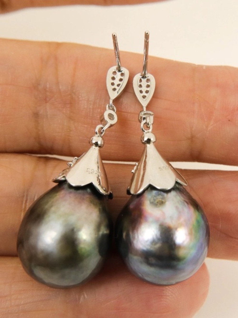 Huge 18mm Tahitian Pearl Earrings - Picture 5 of 8